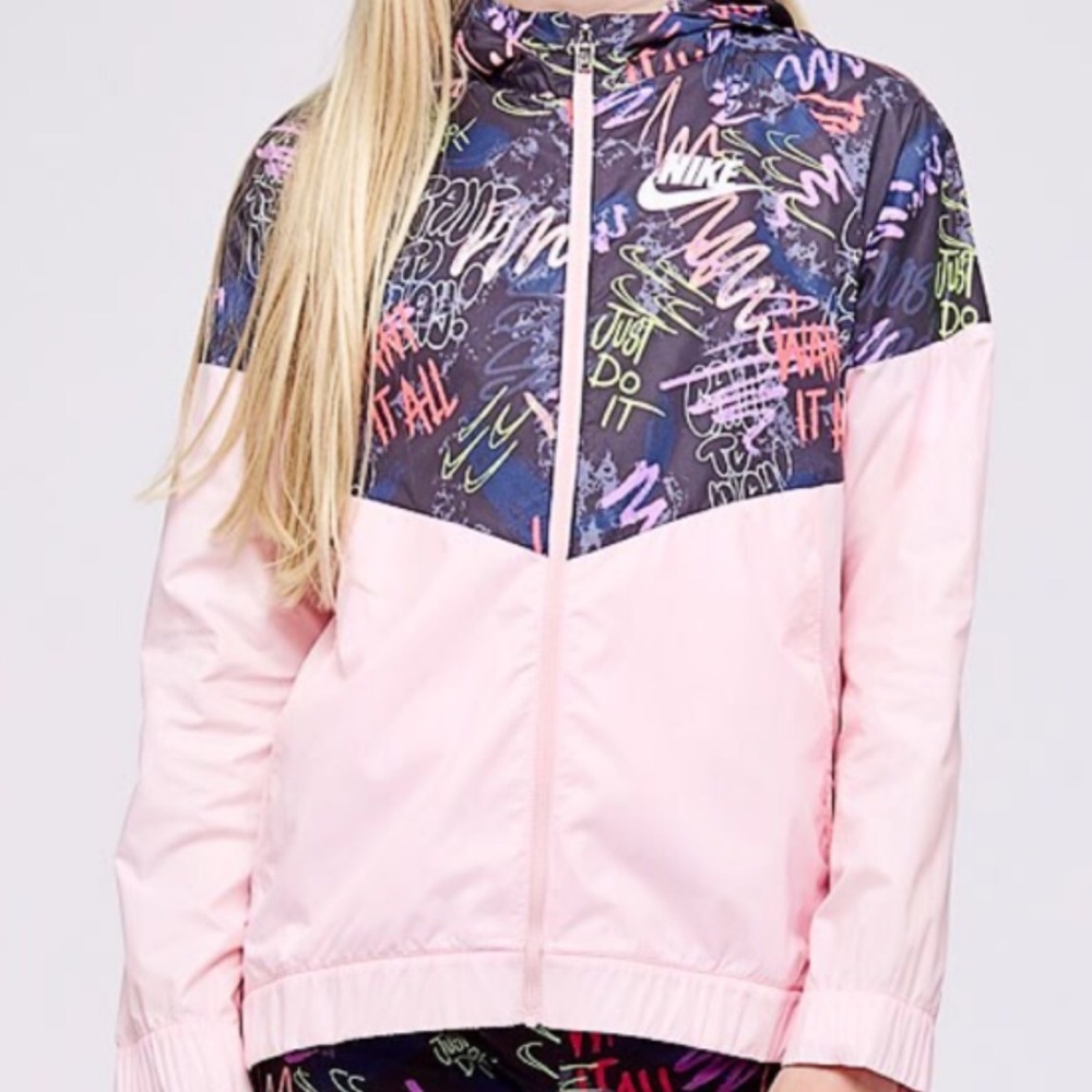 💕Nike  Windbreaker💕